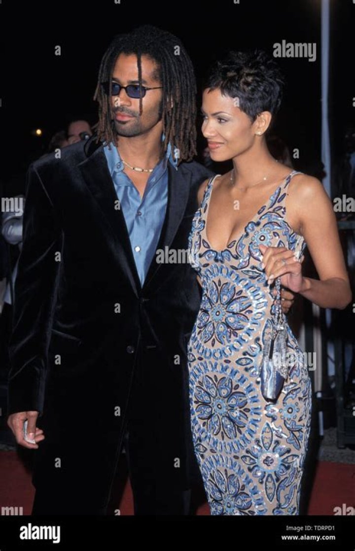 Unveiling The Life Of Eric Benet's Wife: A Journey Of Love And Support